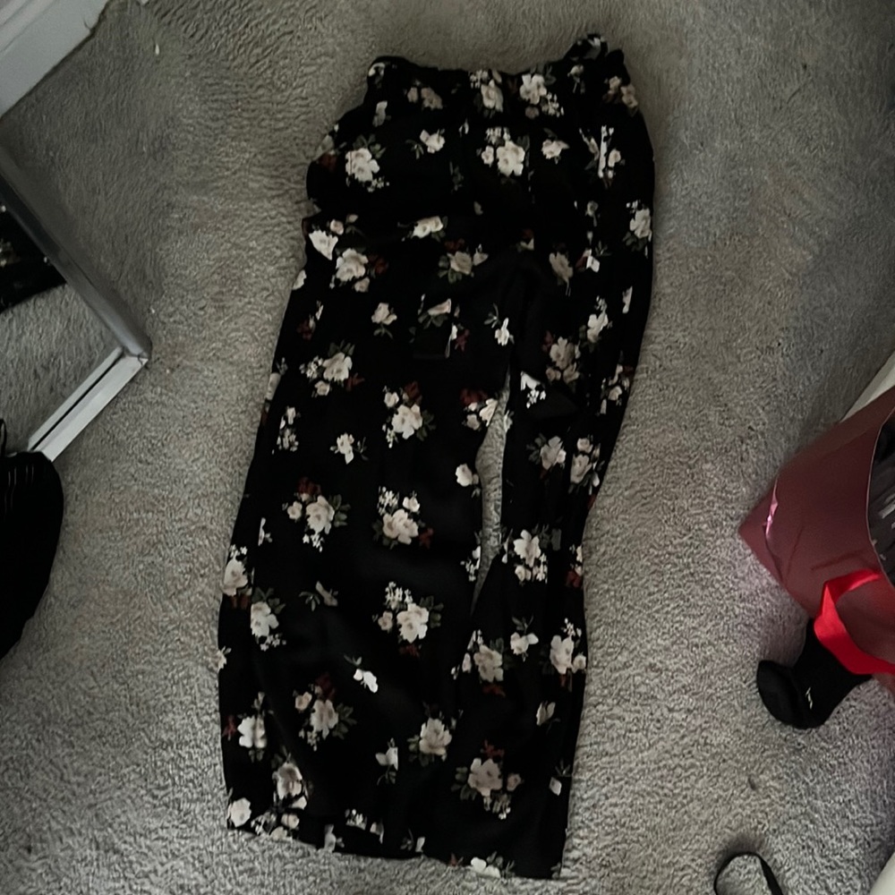 Hollister flows pants size S